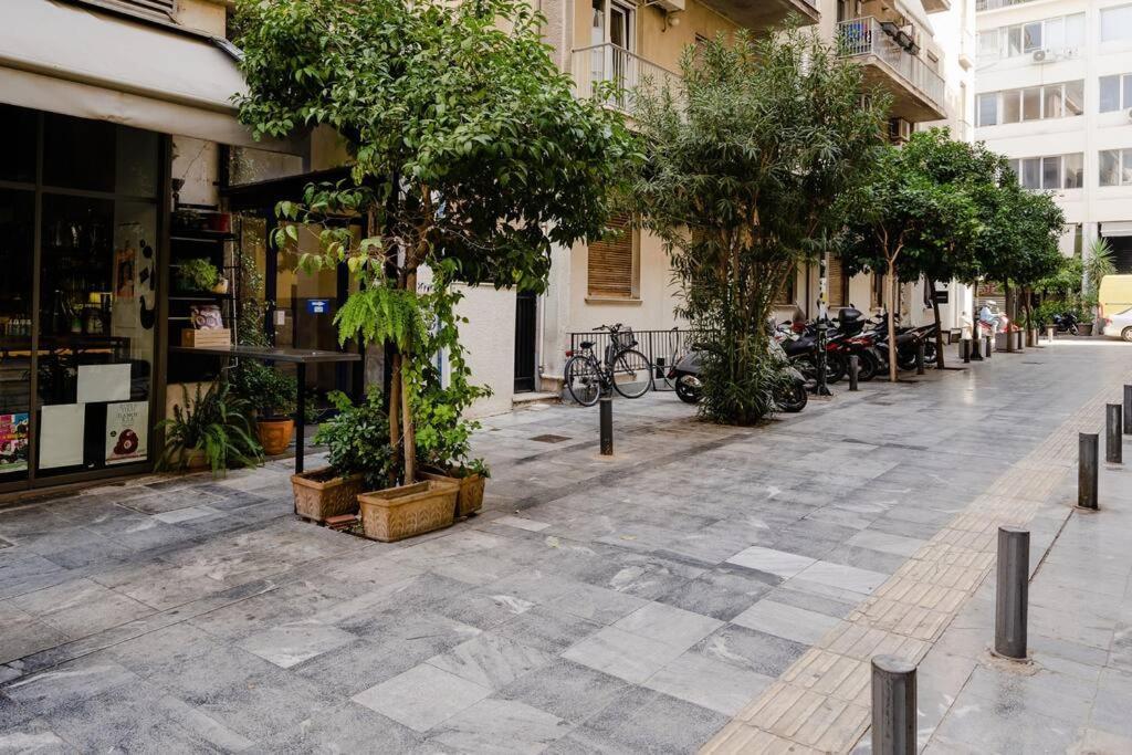 Modern Two Level Apartment In The Heart Of アテネ エクステリア 写真